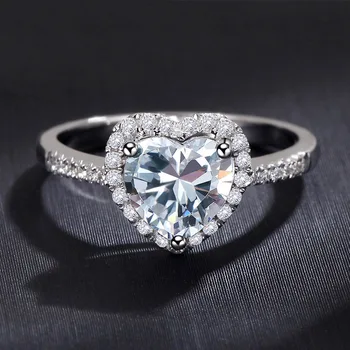 Naują širdies formos pagrindinių deimantų yra rafinuotas temperamentas ir meilės, imitacija Mosonite gyvenimo žiedas